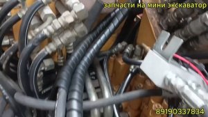 ставим гидравлический быстросъем на CAT 303