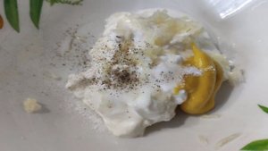 Овощной салат с отварным куриным филе
