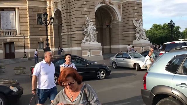 К Оперному Театру Мы Таки в Одессе от Известной Дерибасовской. Украина 29 июня смотреть онлайн