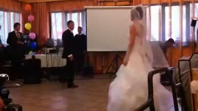 Подарочный Танец четы
