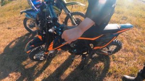 ДЕВУШКА НОВИЧОК КУПИЛА СЕБЕ ПИТБАЙК И ПРОБУЕТ ЕХАТЬ Н?