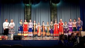 18-1. Лирическая песня времён ВОВ в обработке В. Бакке «Как вставало утро раннее» a capella