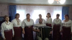 песня осенние листья шумят и шумят в саду