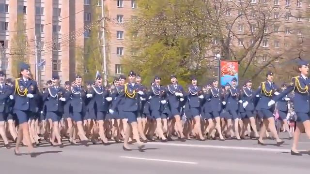 Русские Отвлекающие Войска / Russian Women Military Parade смотреть онлайн