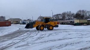 Фронтальный погрузчик MOLOT 936