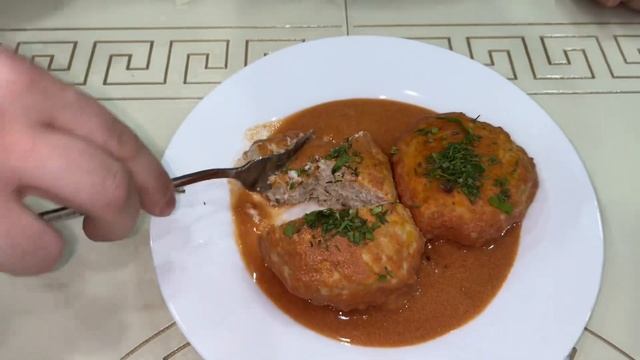 Ежики в томатном соусе и сметанном смотреть онлайн