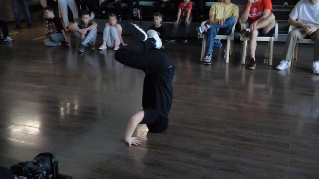semifinal начинающие bboy Добрыня vs Нечаев Даниил - "ALL OPTION" break dance battle смотреть онлайн