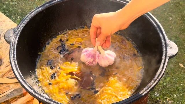 Traditional Uzbek pilaf/ Традиционный узбекский плов/ Узбекский ?