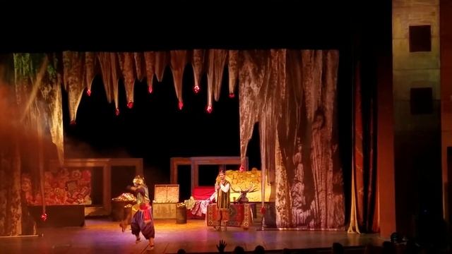 Аладін вистава 1 частина смотреть онлайн