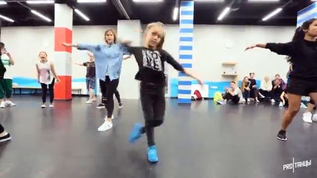 Эта девочка взорвала интернет