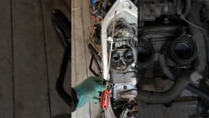 раскручиваю хомуты на манифолдах yamaha tdm 850 2