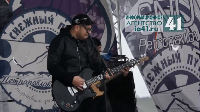 Фестиваль "Снежный путь". Выступления Сергея Бобунца (фрагменты) смотреть онлайн