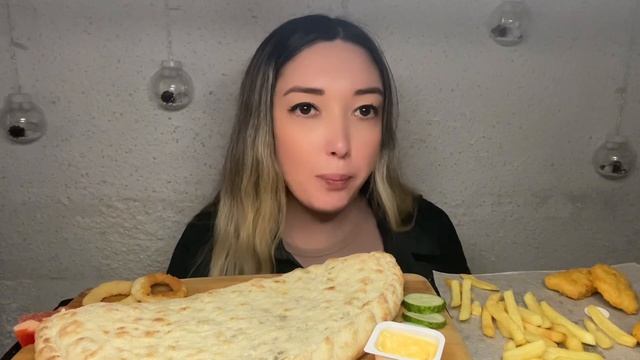 МУКБАНГ картофель фри | наггетсы | пирог мясной 💚
