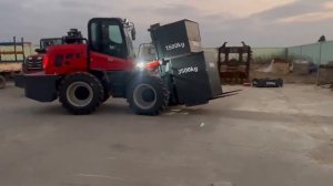 Какой погрузчик поднимает 5 тонн Внедорожный #вилочны?