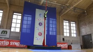 Гимнастка сломала позвоночник Athletics Championship