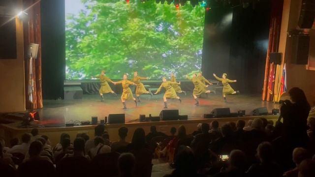 777 Ансамбль танца Грация 12 человек смотреть онлайн