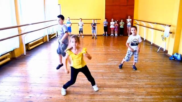 Мироновка группа малышей по хип-хопу)))30.06.2014 г. смотреть онлайн