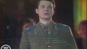 Влюбленный солдат (Э.Канио – А.Калифано) – Михаил Котляров и ансамбль песни и пляски Московского ПВ
