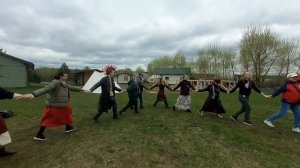 Танцевали всем двором . #танцы #конвентконвент