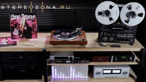 Avril Lavigne — Greatest Hits