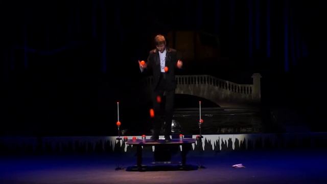 «Степ-жонглер с мячиками» - Константин Куляк смотреть онлайн