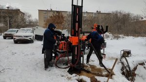 Малогабаритная буровая установка на прицепе - ГБУ 30Л. ?