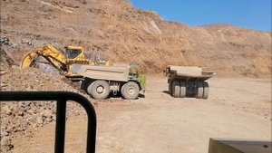 РАБОТА ВАХТОЙ НА КАРЬЕРНОМ САМОСВАЛЕ КИТАЙСКОГО ОБРА?