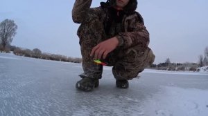 ловля окуня на мормышку, балансир, блесну.