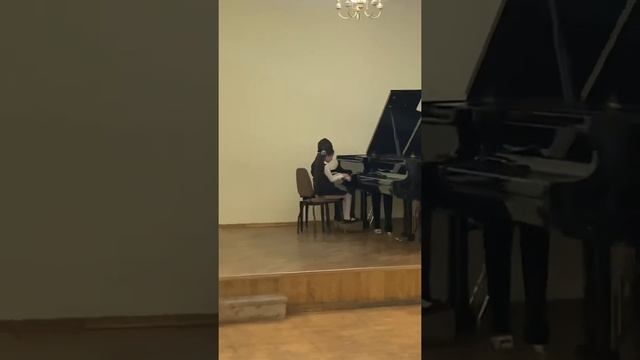 Авакян Рафаэль и Нахапетян Моника смотреть онлайн