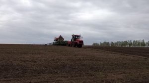 Карабикулово, Кировец к-525 пр посевной.