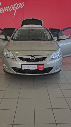Opel Astra '2011