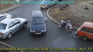 ЛУЧШИЕ ПРИКОЛЫ КАК ПАРКУЮТСЯ ДЕВУШКИ СМЕШНОЕ ВИДЕО