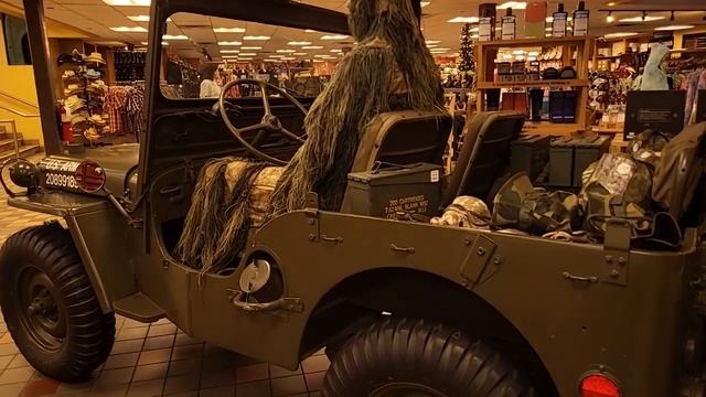 Впервые! Искусственный интеллект работает гидом. смотреть онлайн