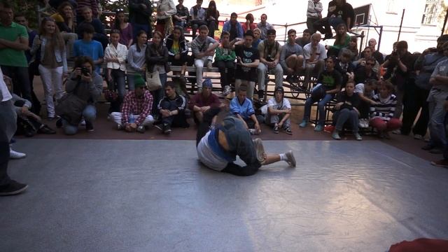 Funk Fanatix vs Top Nine - Semi-Final - Арт Стена 3 "Recycle" смотреть онлайн