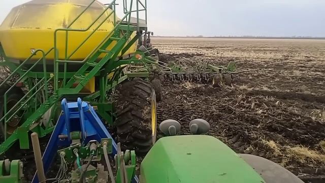 Джон Дир НИКТО КРОМЕ НАС посевной комплекс, буксировк? - смотреть видео ...