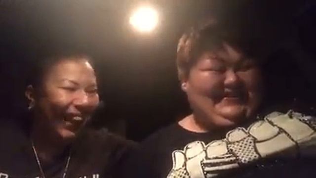 Две бабы сходят с ума. смотреть онлайн