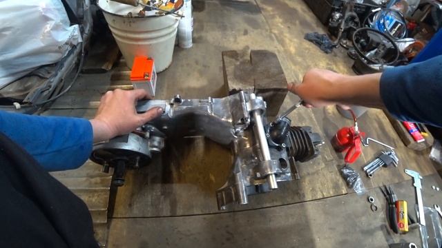Сборка мотора Yamaha BWS 100 часть 3 смотреть онлайн