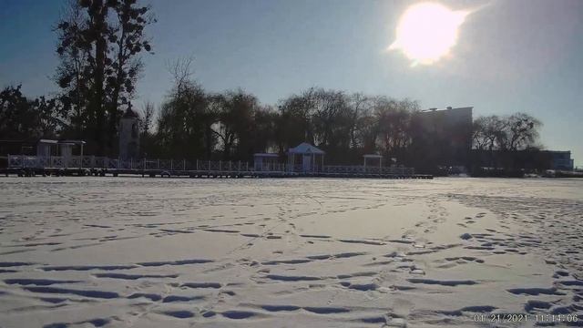 м.Рівне. На електровелосипеді по замерзлому озеру. Ред смотреть онлайн
