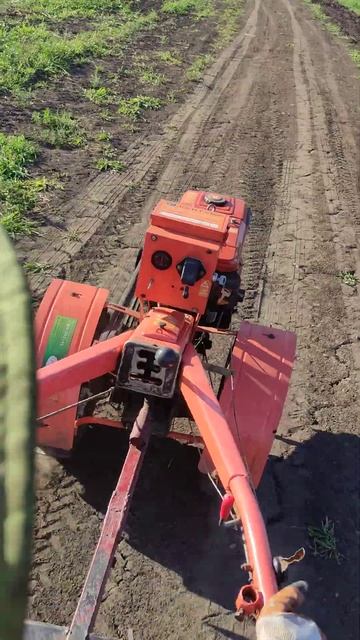 Черный дым Мотоблока при добавлении газа (Ингушетия, Н смотреть онлайн