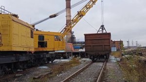 железнодорожный кран КЖДЭ-25 с грейфером