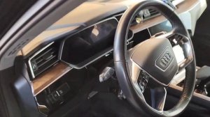 Замена аккумулятора 12 Вольт в AUDI E-TRON  Sportback. Где находи?