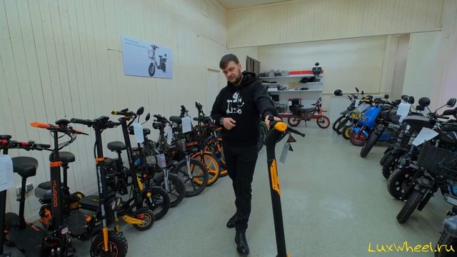 Электросамокат Kugoo M3 pro - обзор, тест-драйв, замер макси? смотреть онлайн