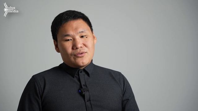 Аҕа дойдуну көмүскээччилэри өйүүр айар түһүлгэҕэ Лэгэнтэй ыҥырар смотреть онлайн