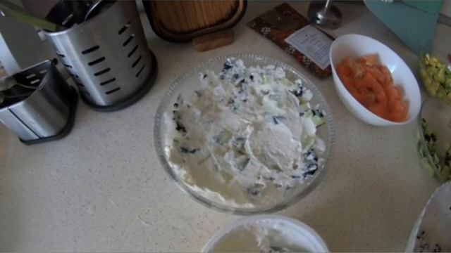 Салат Тбилиси, суши салат и салат Цезарь смотреть онлайн