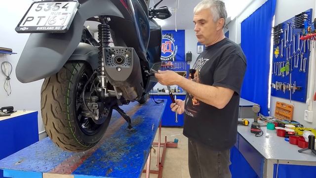 Я ДАЛЬТОНИК!!! ЧТО ЗА ЦВЕТ??? Скутер ZONTES ZT350-E или как СНЯТ смотреть онлайн