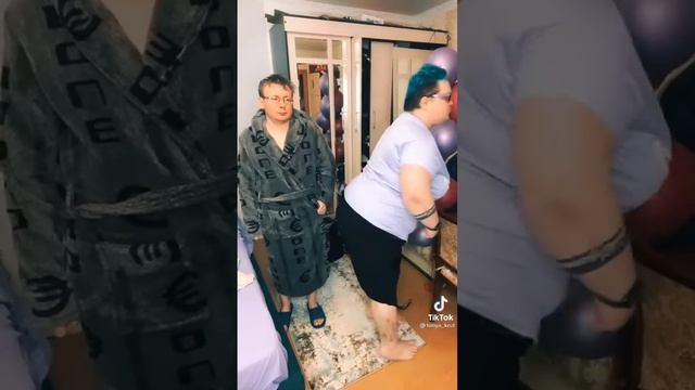 Если ты хочешь со мной расстаться витя ты потерял такую принцессу как я, Татааань. смотреть онлайн