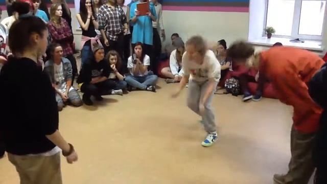 Battle 0.33 Hip-hop Гузя vs Боб vs Штаны смотреть онлайн