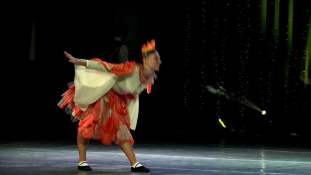 Театр танцю "Левеня" - "Сороконіжка" смотреть онлайн