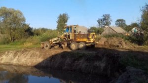 грейдер ДЗ 180