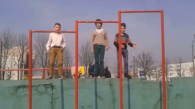 ЦИРК УРОДОВ ОТДЫХАЕТ ЧАСТЬ3 смотреть онлайн